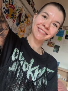 Porträt von Yvonne, Teil der sexpositiven Community und Mitwirkende bei Veranstaltungen und Workshops von sexpositiv.events in Stuttgart.