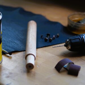 Materialien und Werkzeuge für den Flogger Bau Workshop